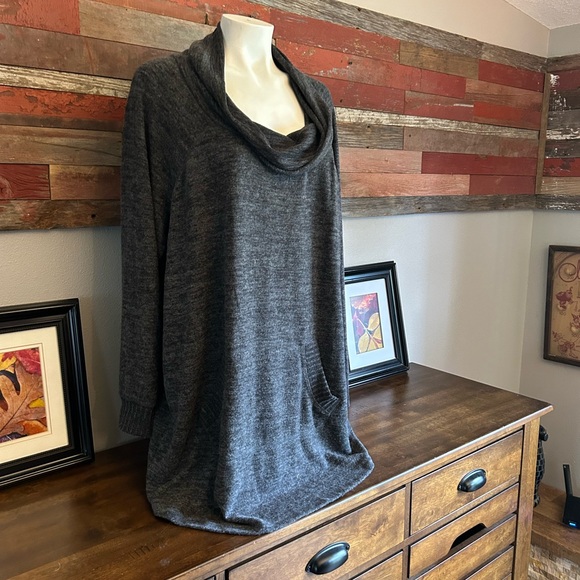 Torrid super ultra plush comfortable cowl neck top - Picture 2 of 5